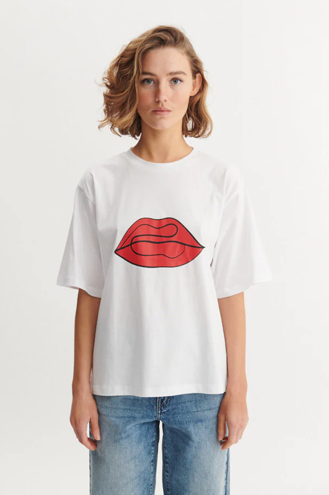 Basic Apparel Raja Tee Red Lip T-shirts 856 Bright white / red Lip